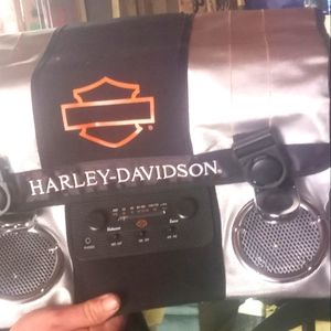 Harley Davidson 32qt  insulated cooler/ radio never used!